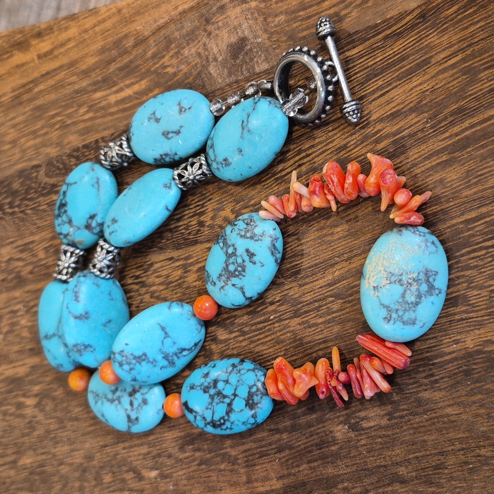 Vintage Turquoise Howlite & Orange Coral Beaded Silver Tone Statement Necklace - Picture 4 of 9